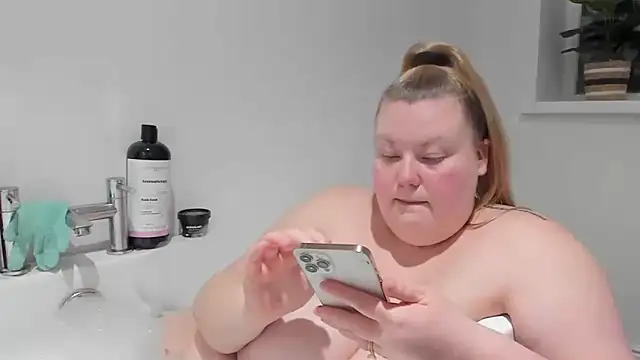Snapshot of Busty-BBW-Emilie chatting on March 2025 07:49:02 PM Busty-BBW-Emilie online show from March 2025 07:49:02 PM