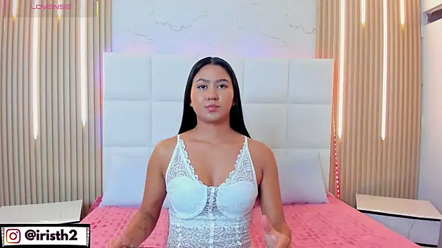 Snapshot of Iris_Thompson_ chatting on October 2025 04:10:02 AM Iris Thompson online show from October 2025 04:10:02 AM