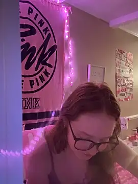 Snapshot of gingerbabe18 chatting on November 2025 12:19:01 AM gingerbabe18 online show from November 2025 12:19:01 AM