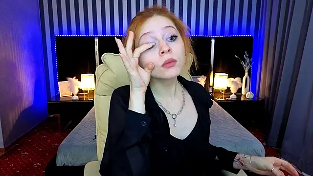 Sasha Exclusive online show from October 2025 06:52:02 PM