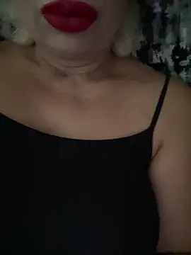 Snapshot of luna_14 chatting on October 2025 10:24:01 AM luna 14 online show from October 2025 10:24:01 AM