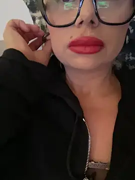 Snapshot of luna_14 chatting on October 2025 06:58:02 AM luna 14 online show from October 2025 06:58:02 AM