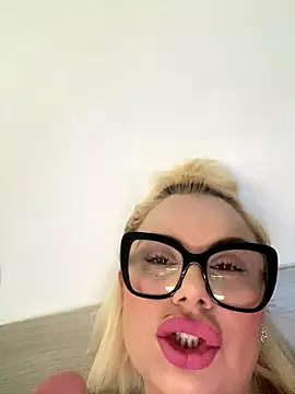 Snapshot of luna_14 chatting on November 2025 08:14:02 AM luna 14 online show from November 2025 08:14:02 AM