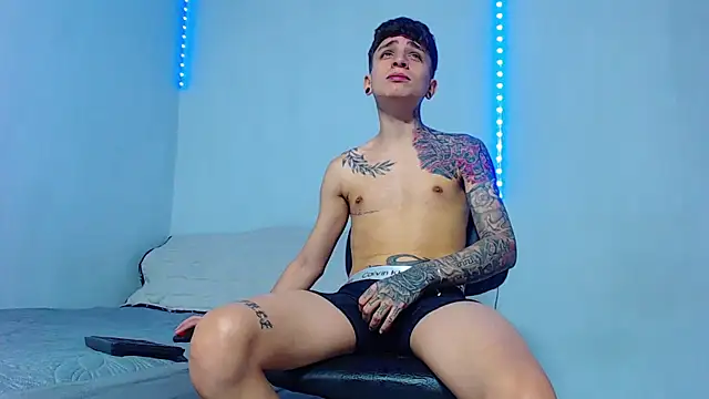 mikecoper 23 online show from December 2024 02:33:01 PM