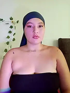 Celeste camila18 online show from October 2025 04:38:02 PM