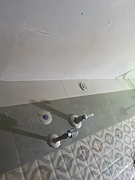 uthaman2271 online show from November 2025 04:28:01 PM