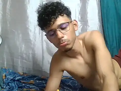 Luckbigcock64 online show from January 2025 04:05:01 PM
