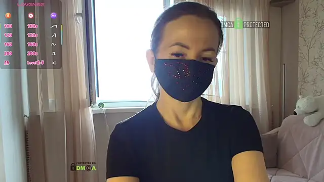 Snapshot of MilfeaN chatting on October 2025 08:58:02 AM MilfeaN online show from October 2025 08:58:02 AM