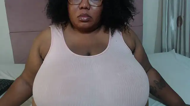 DAIRYBELLELIZxx online show from December 2024 05:00:01 PM