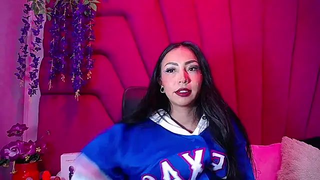 Snapshot of nathalia_pink chatting on November 2025 01:55:02 PM nathalia pink online show from November 2025 01:55:02 PM