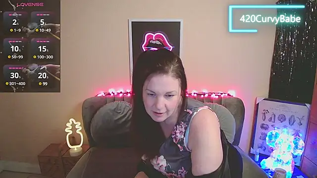 420Curvybabe online show from January 2025 08:40:01 PM