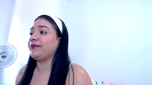 SaraBlosson online show from September 2025 01:11:02 PM