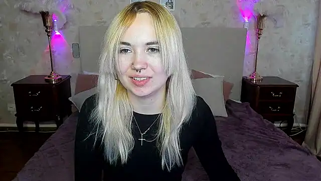 Iriska mini online show from September 2025 07:19:01 AM