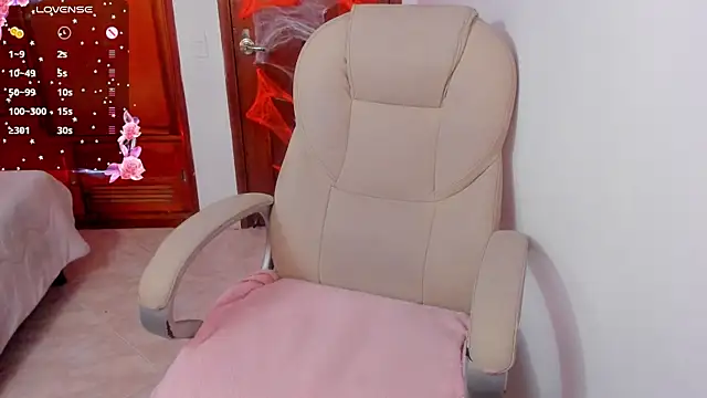 Snapshot of Maavca_ chatting on October 2025 07:56:01 PM Maavca online show from October 2025 07:56:01 PM