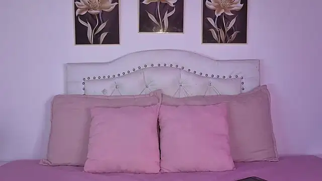 AnneGagner online show from September 2025 12:01:02 AM