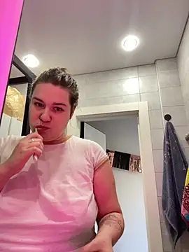 SuzieMurray online show from October 2025 10:38:02 AM