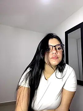 kimberlyhills1 online show from October 2025 03:27:01 AM