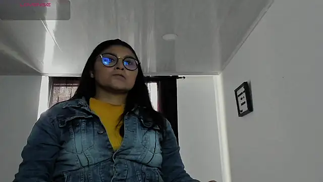 Snapshot of lorymoon chatting on December 2024 07:01:01 PM lorymoon online show from December 2024 07:01:01 PM