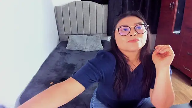 Snapshot of lorymoon chatting on February 2025 08:03:01 PM lorymoon online show from February 2025 08:03:01 PM