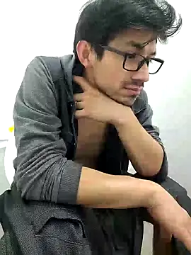 charlesss19 online show from February 2025 11:09:02 AM