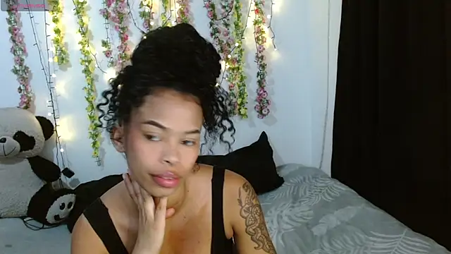 Shenna brunette  online show from October 2025 09:02:01 PM