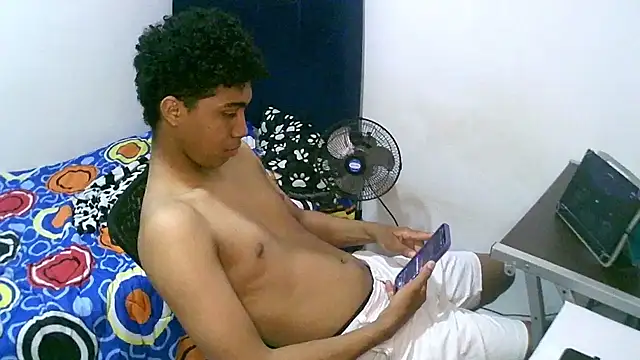 Snapshot of sexy_diamante_ chatting on September 2025 10:22:02 PM sexy diamante online show from September 2025 10:22:02 PM