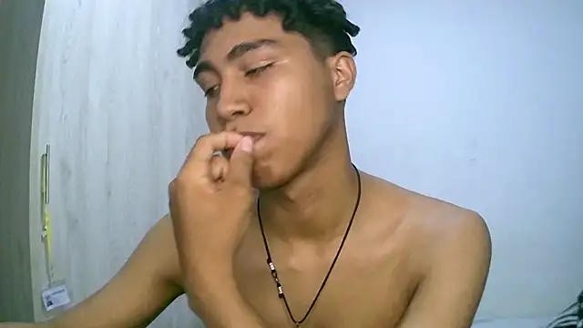 Snapshot of sexy_diamante_ chatting on November 2025 12:10:01 AM sexy diamante online show from November 2025 12:10:01 AM