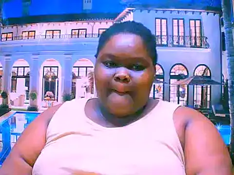 Snapshot of EbonyHotBuns chatting on October 2025 06:26:02 PM EbonyHotBuns online show from October 2025 06:26:02 PM