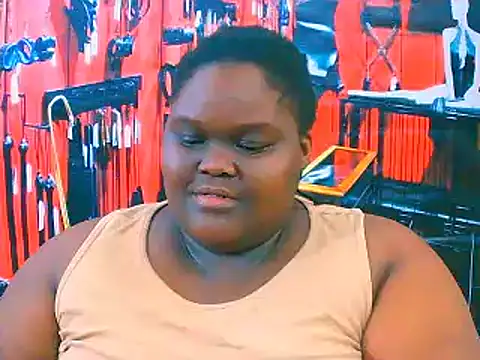 Snapshot of EbonyHotBuns chatting on October 2025 09:44:01 AM EbonyHotBuns online show from October 2025 09:44:01 AM