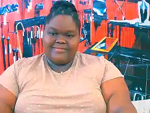 Snapshot of EbonyHotBuns chatting on November 2025 06:41:02 PM EbonyHotBuns online show from November 2025 06:41:02 PM