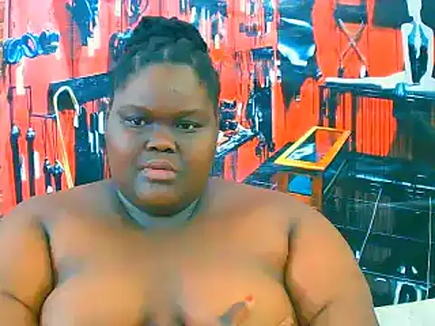 Snapshot of EbonyHotBuns chatting on November 2025 07:13:01 PM EbonyHotBuns online show from November 2025 07:13:01 PM