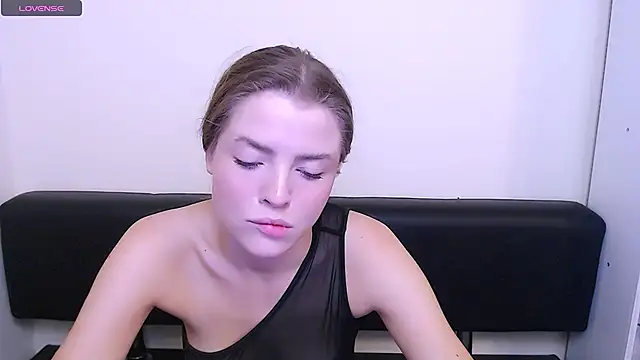 MissOliviaa  online show from December 2024 03:21:01 PM