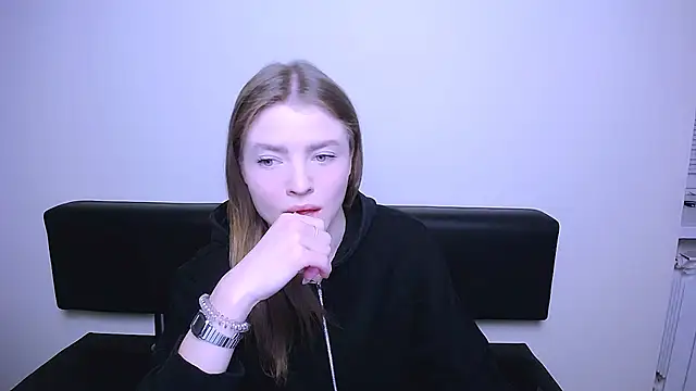 MissOliviaa  online show from February 2025 08:38:01 AM