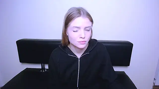 MissOliviaa  online show from February 2025 11:44:02 AM