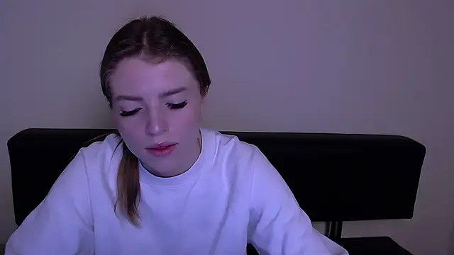 MissOliviaa  online show from March 2025 09:05:02 AM