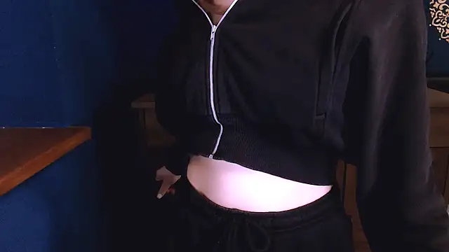 Snapshot of MissOliviaa_ chatting on November 2025 02:18:02 PM MissOliviaa online show from November 2025 02:18:02 PM