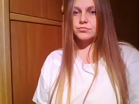 Evasapples online show from December 2024 09:13:01 PM