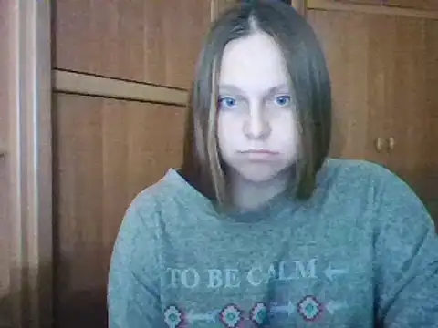 Evasapples online show from December 2024 05:53:02 PM