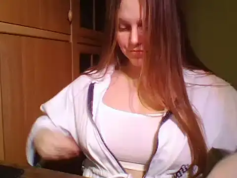 Evasapples online show from January 2025 09:07:02 PM