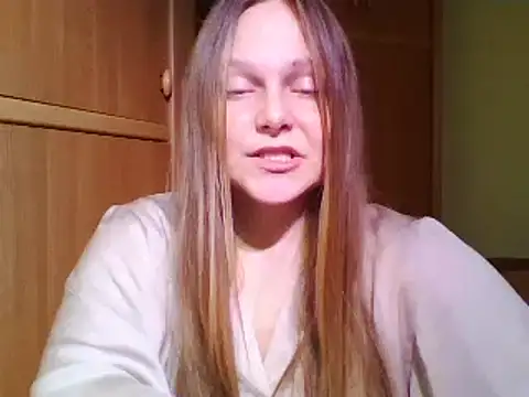 Evasapples online show from January 2025 09:14:02 PM