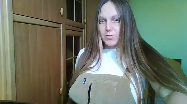 Evasapples online show from January 2025 12:09:01 PM