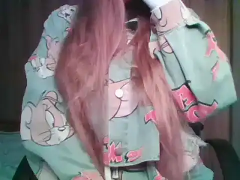 Evasapples online show from September 2025 09:07:02 PM