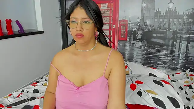 estrella bigboobs14 online show from March 2025 06:22:02 PM