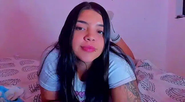 Sofytayl0r online show from December 2024 12:12:02 AM