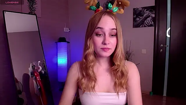 LianaBright online show from December 2024 02:22:02 AM