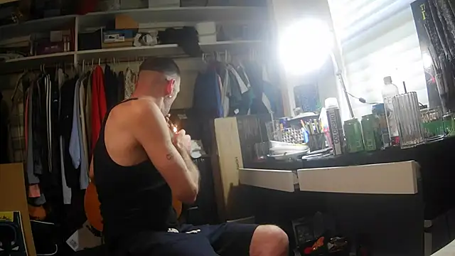 Snapshot of smokee_parT903 chatting on October 2025 08:28:02 PM smokee parT903 online show from October 2025 08:28:02 PM