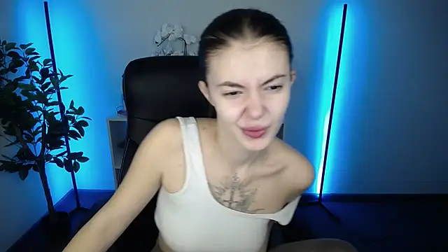 Ritaneer online show from November 2025 09:01:02 AM