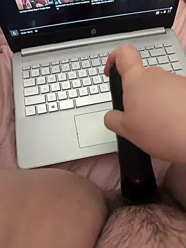 Snapshot of yourcutesarah chatting on November 2025 04:39:02 PM yourcutesarah online show from November 2025 04:39:02 PM