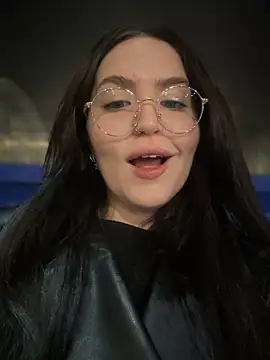 meow girl online show from December 2024 07:47:01 PM