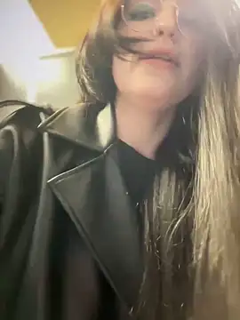 meow girl online show from December 2024 07:16:01 PM